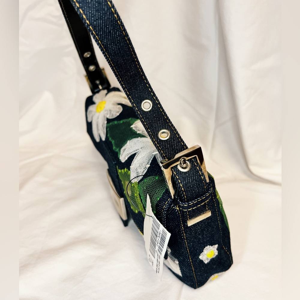 💛SOLD💛 Rare Fendi Blue Floral Denim Baguette - Picture 4 of 6